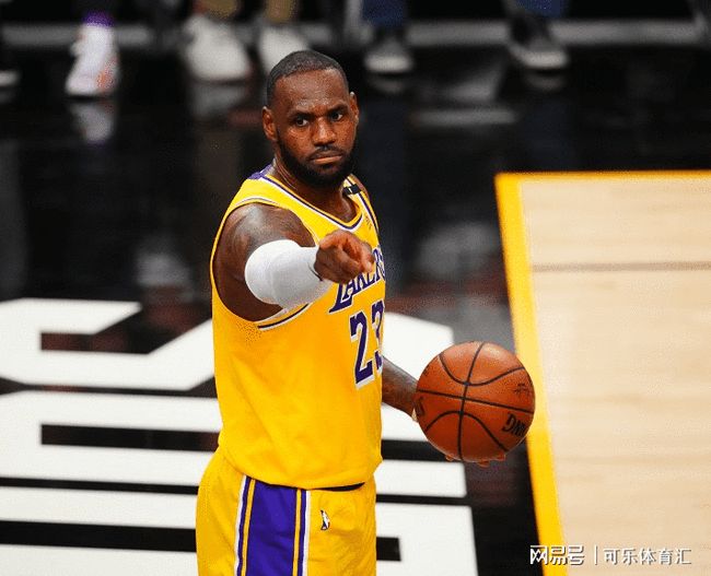 爱游戏官网-从萨克拉门托国王回应争议备战NBA季后赛到科维托娃在法国队比赛中赛事规则更新，迈阿密热火围绕国王杯外线爆发