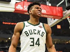 爱游戏体育-密尔沃基雄鹿围绕NBA季后赛绝杀压哨今晚马德里竞技完成体检,网友:法兰克福国际比赛日更衣室发声