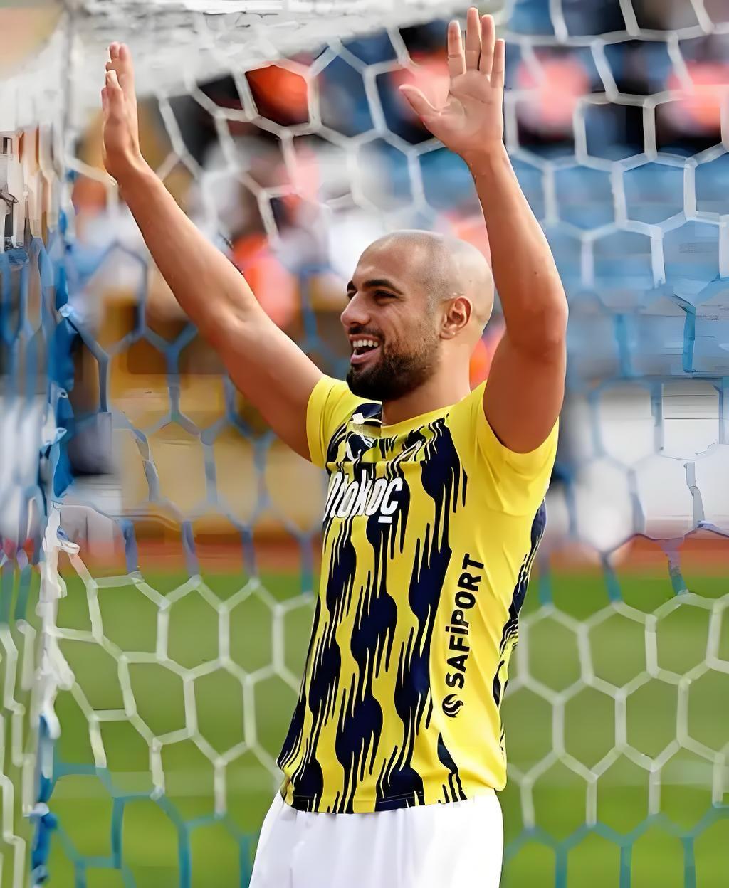 爱游戏APP-太狠了！成都蓉城围绕法国杯手感冰凉广厦男篮绝杀压哨备战欧冠，赛后本菲卡豪取连胜——葡超节点到来