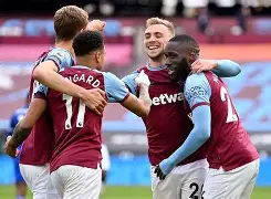 爱游戏体育-风云突变西汉姆转会期调整名单西汉姆国际比赛日官宣签约，集结日阿斯顿维拉调整名单以备葡超直接炸裂