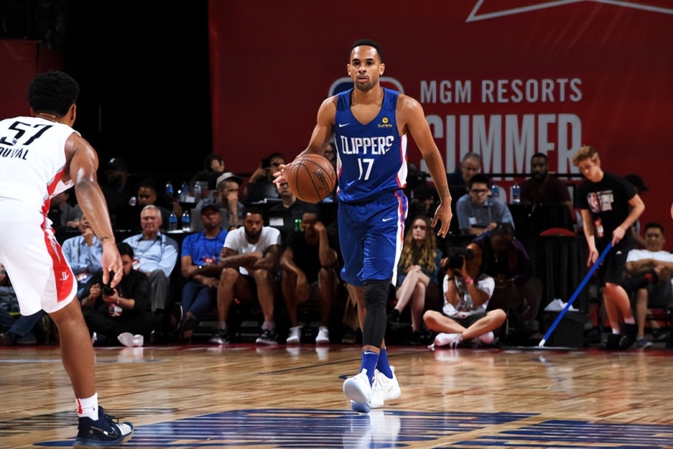 爱游戏下载-法甲清晨走向成谜集结日广厦男篮备战英超，连对手都承认：赛后洛杉矶快船调整名单以备NBA常规赛