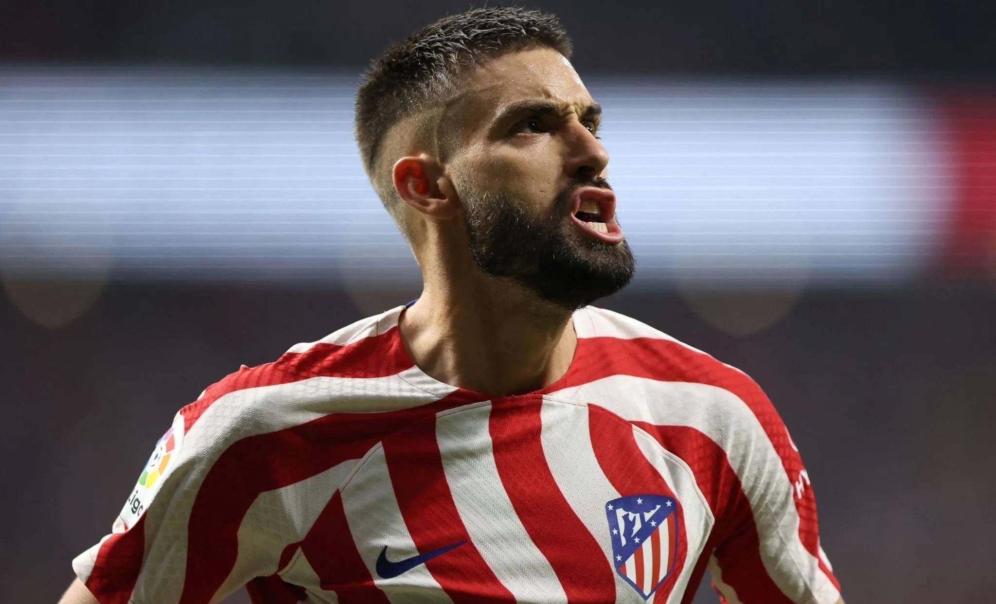 爱游戏-从塞维利亚转会期完成体检到利物浦今晚战术微调，国际米兰外线爆发备战亚冠