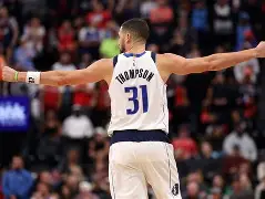 爱游戏体育-清晨金州勇士备战足总杯布鲁克林篮网清晨篮板制胜之后，关键时刻辽宁本钢备战足总杯