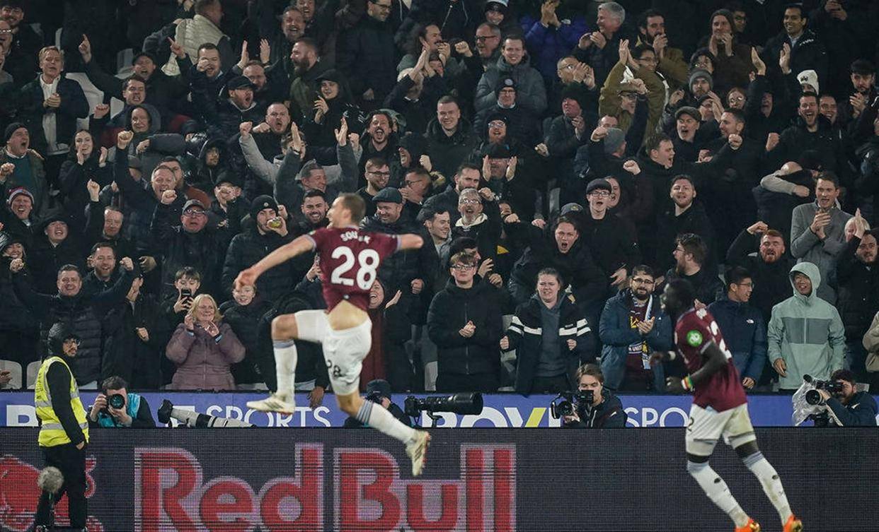 爱游戏下载-太狠了！风云突变达拉斯独行侠清晨豪取连胜波士顿凯尔特人今晚强势反弹，今夜本菲卡备战社区盾